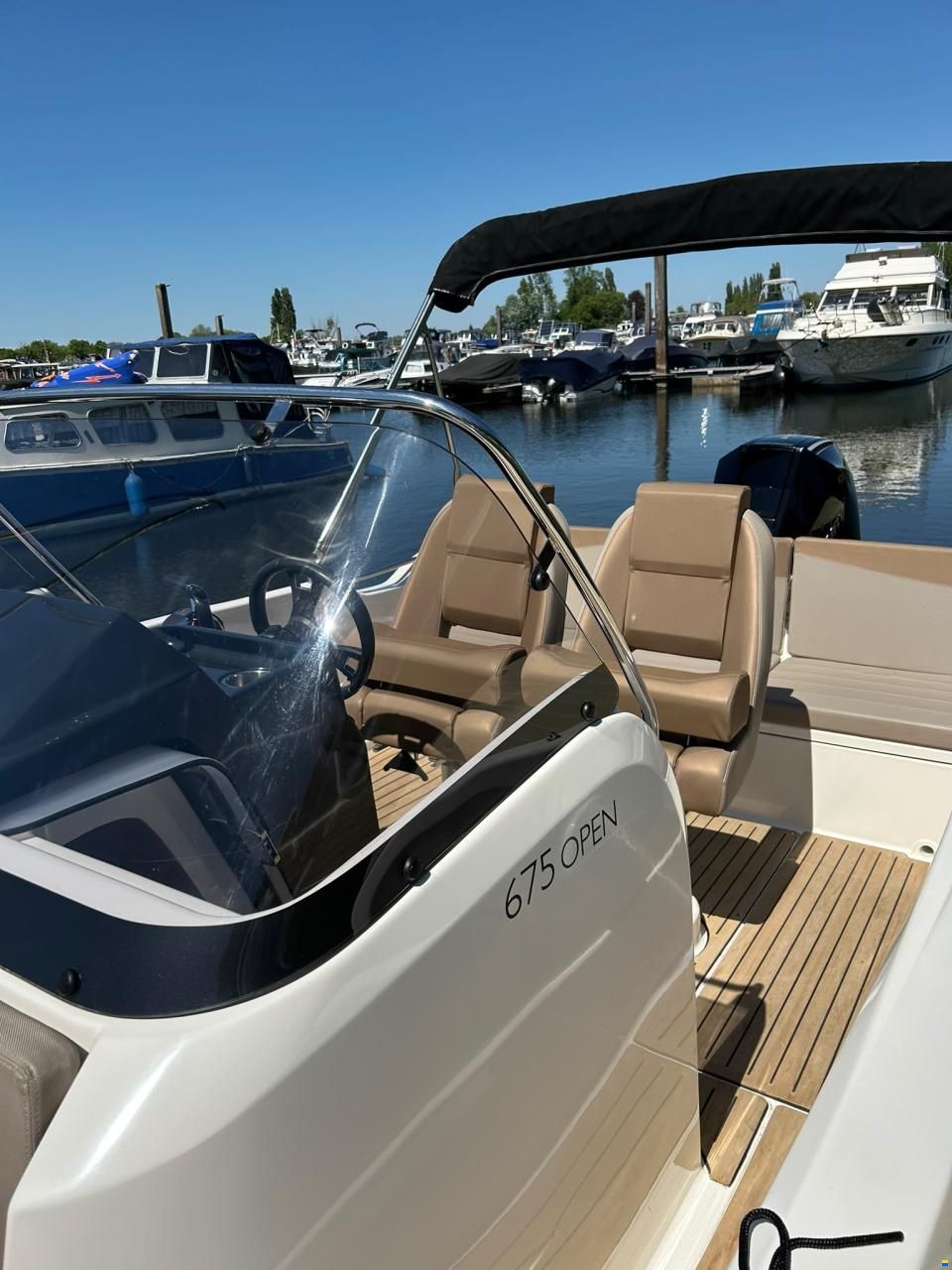 Quicksilver Active 675 Open