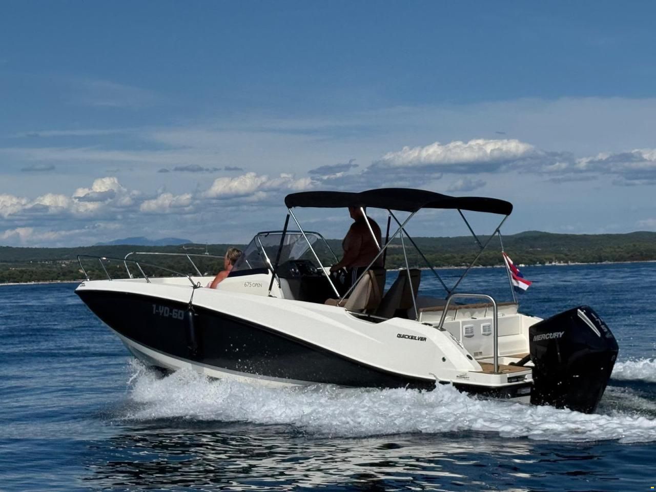 Quicksilver Active 675 Open
