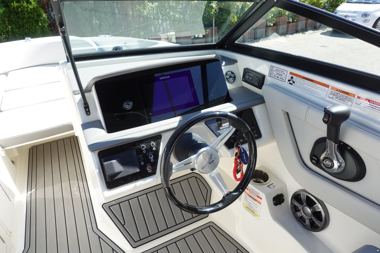 Sea Ray SPXE 210 & Trailer (1. Hand)