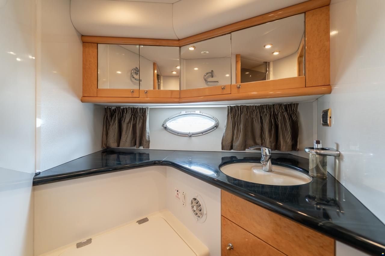Sunseeker Predator 60
