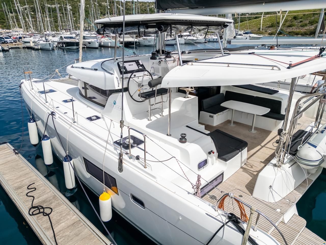 Lagoon 42, 4+2