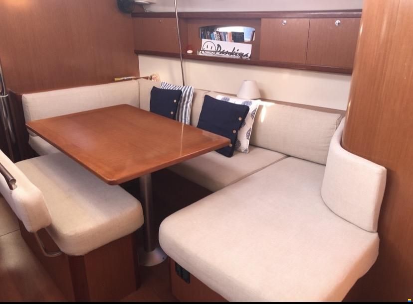 Beneteau Oceanis 43