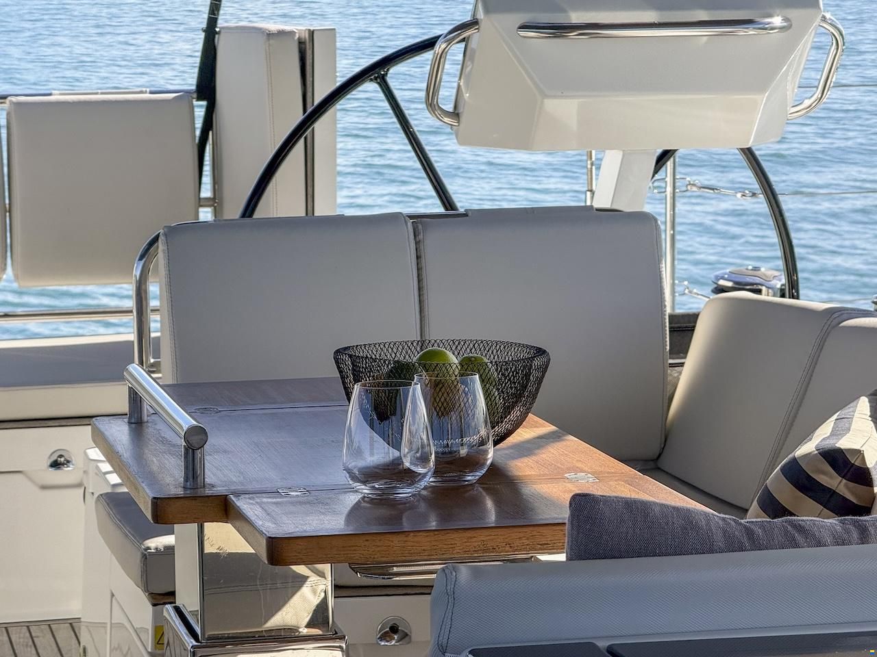 Beneteau OCEANIS YACHT 62