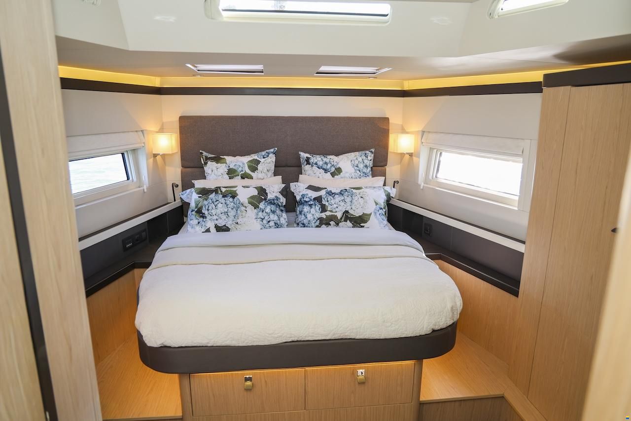 Beneteau OCEANIS YACHT 62