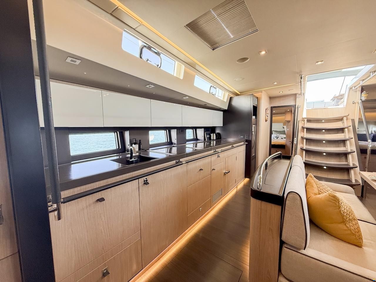Beneteau OCEANIS YACHT 62