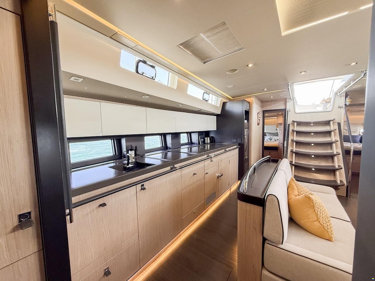 Beneteau OCEANIS YACHT 62