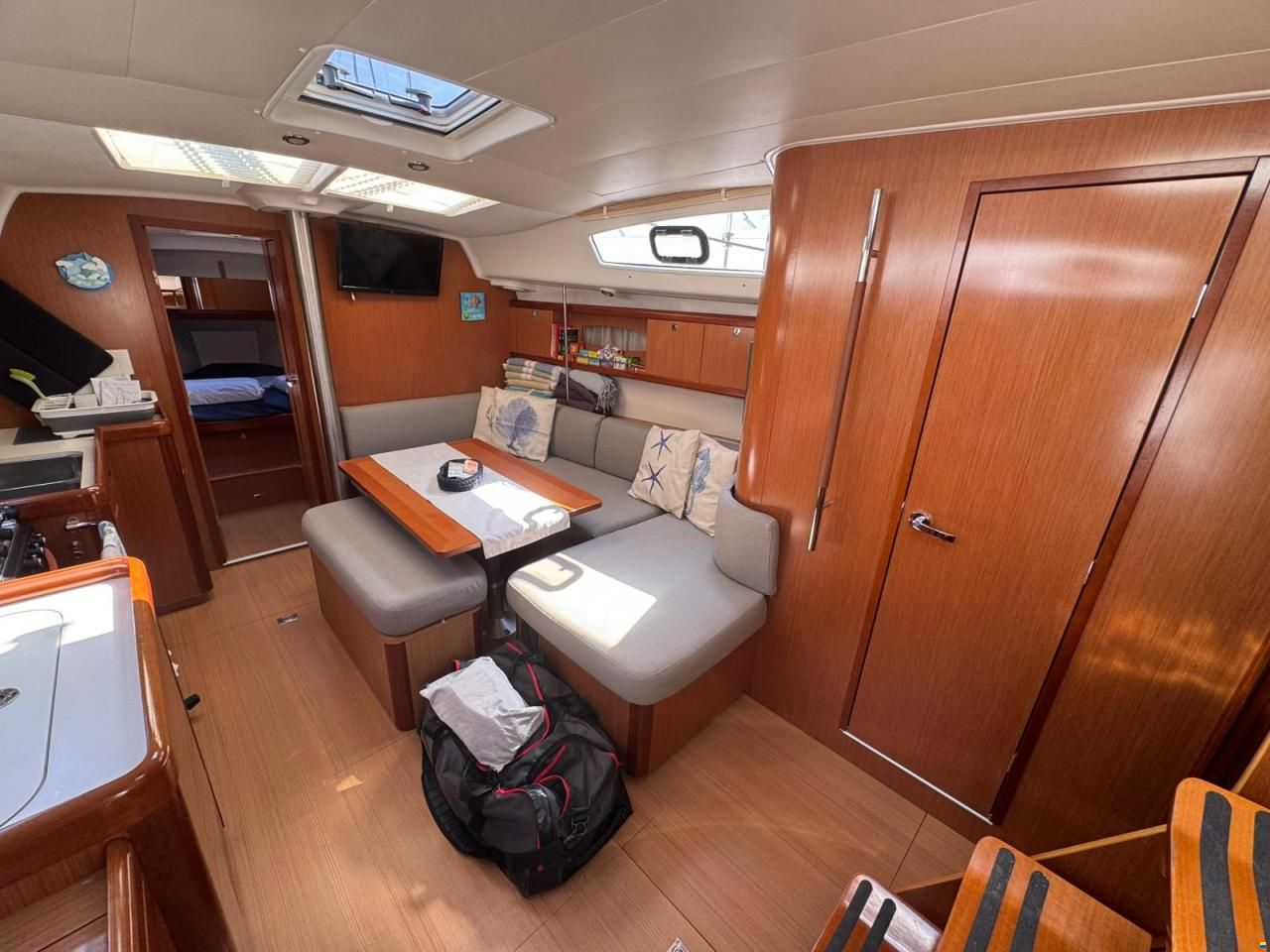 Beneteau Oceanis 40