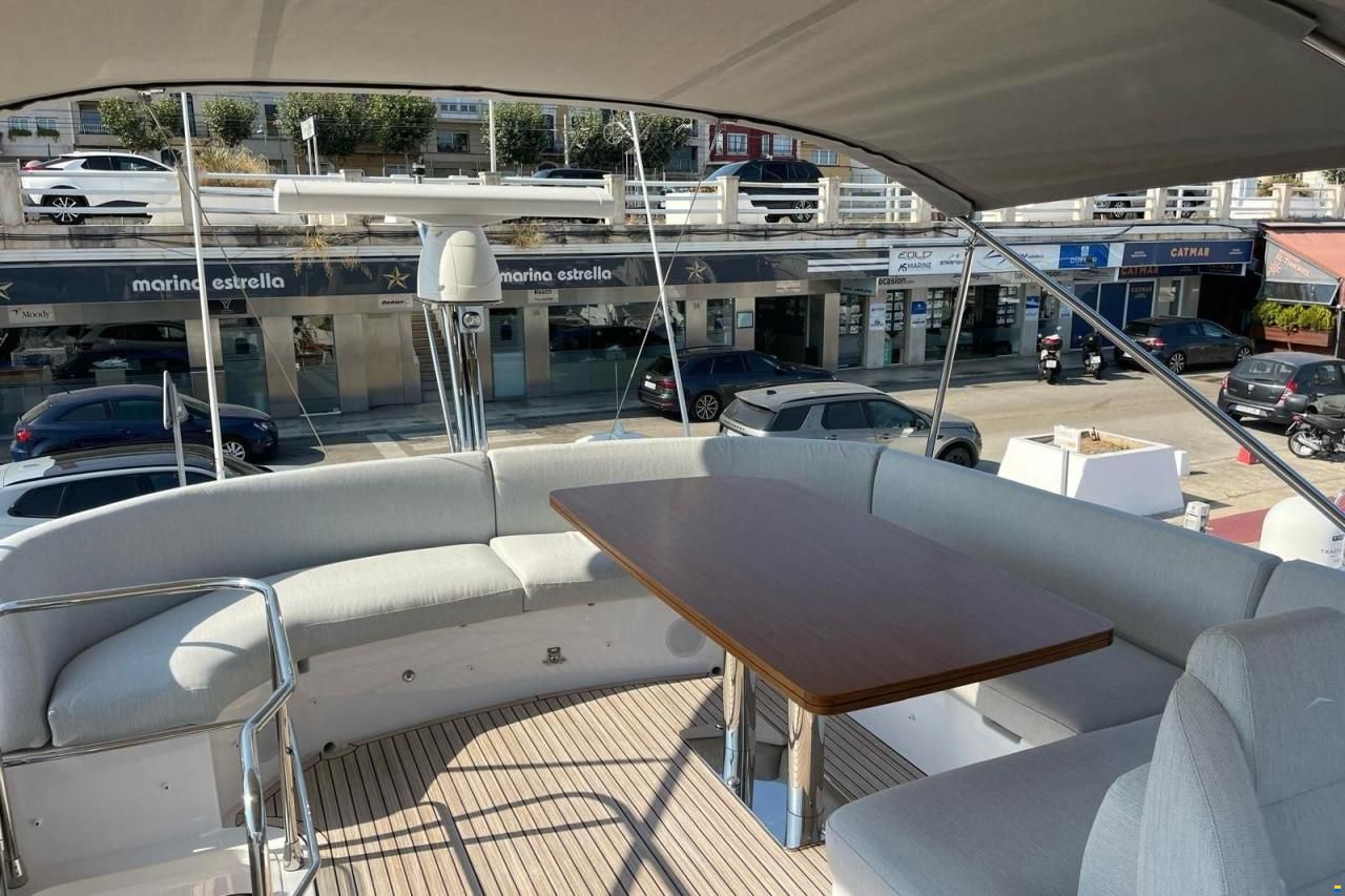 Azimut Fly 53