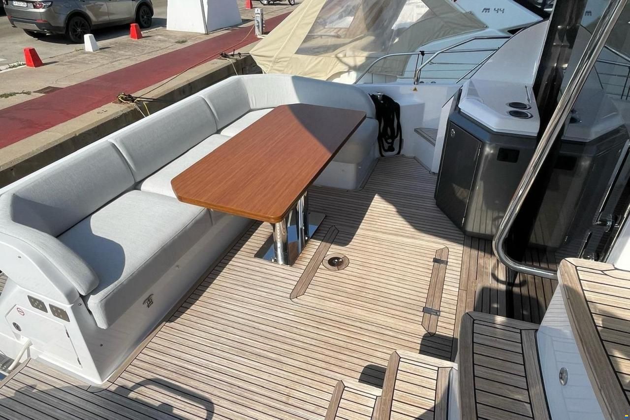 Azimut Fly 53