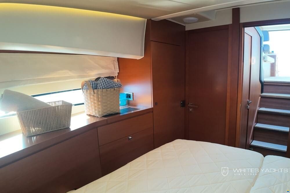 Prestige 450 Fly