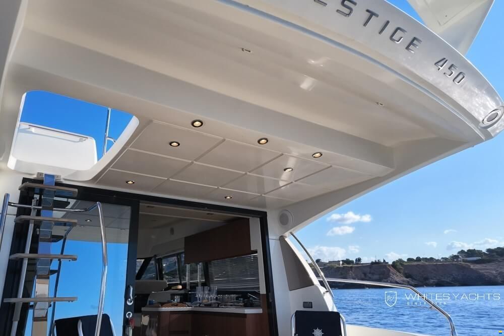 Prestige 450 Fly