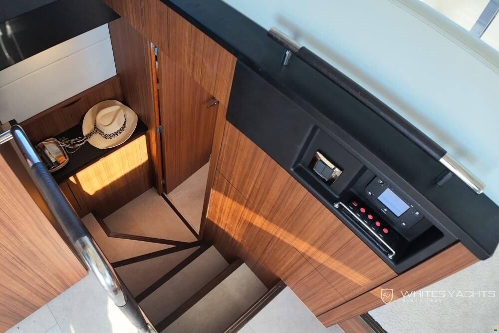 Prestige 450 Fly