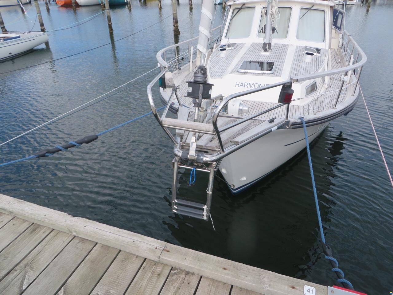 Nauticat 33