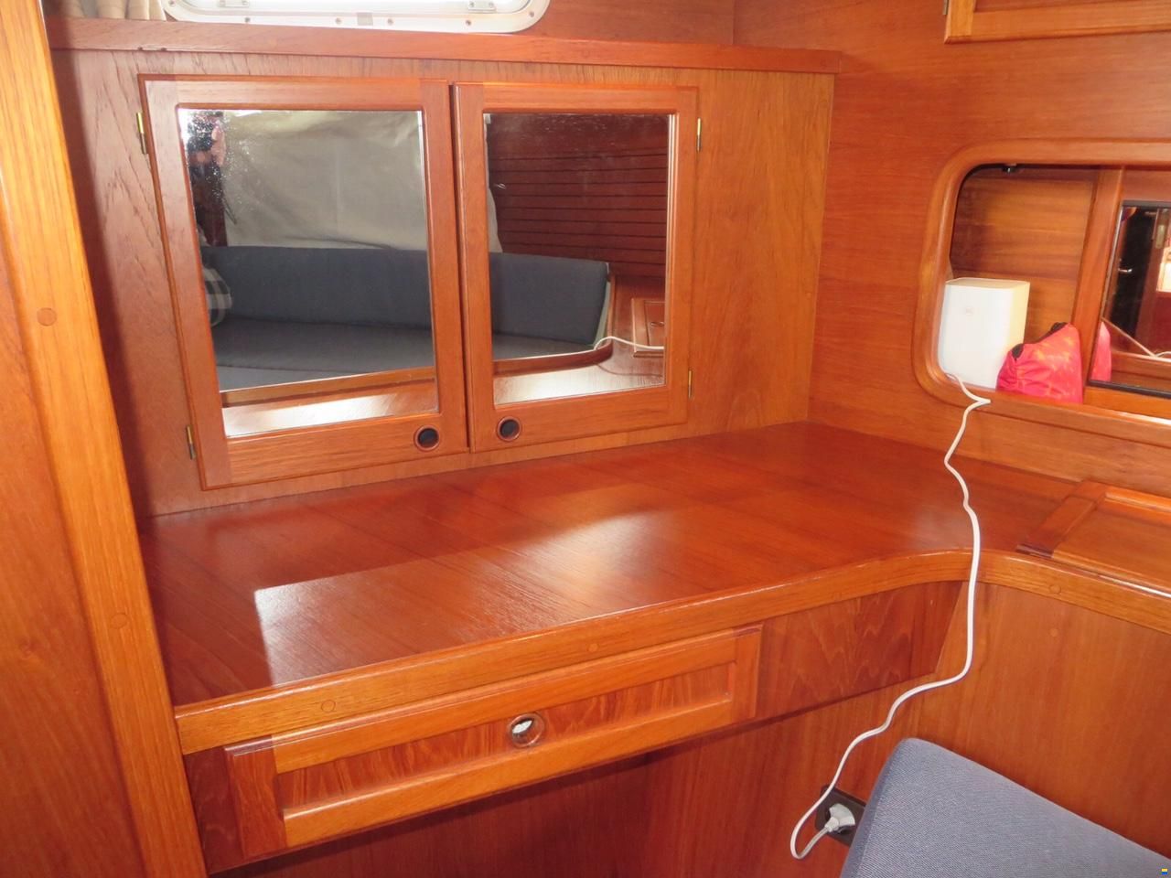 Nauticat 33