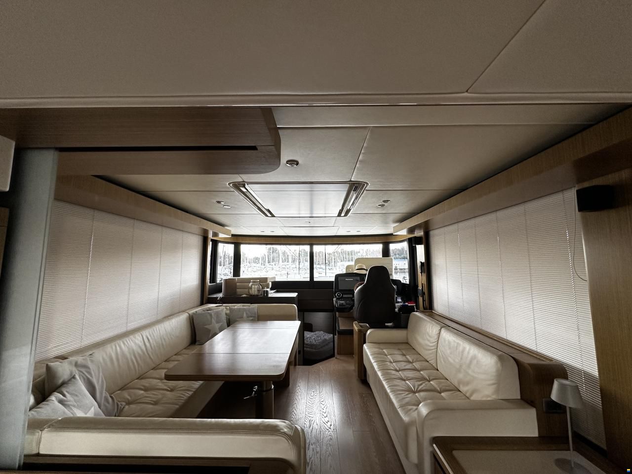 Absolute Navetta 52