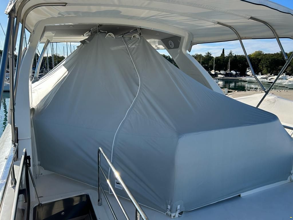 Absolute Navetta 52