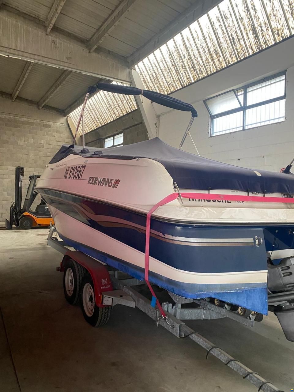 Four Winns Sundowner 245