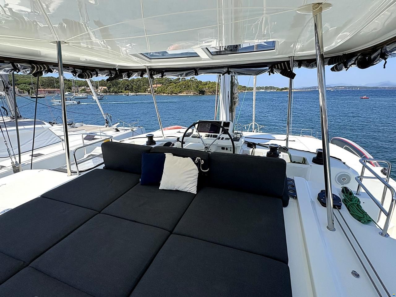 Lagoon 50