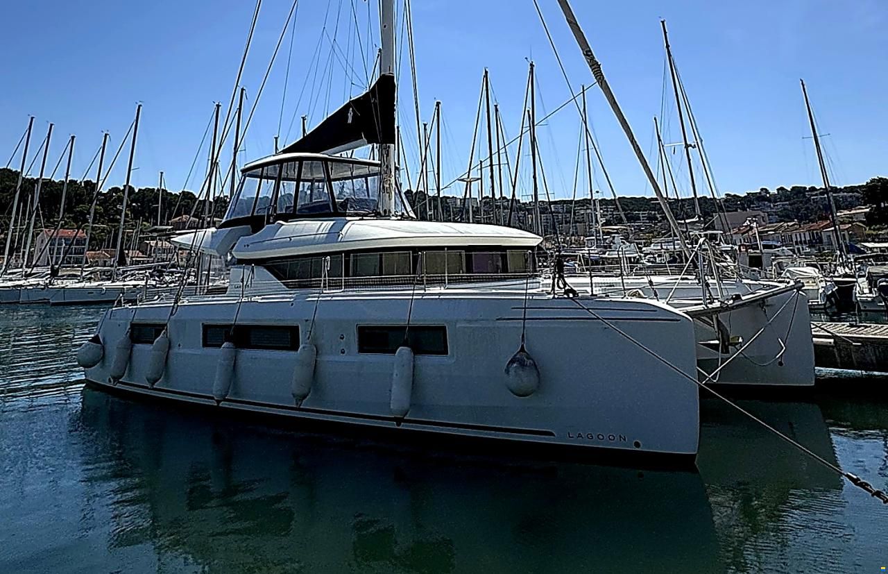 Lagoon 50