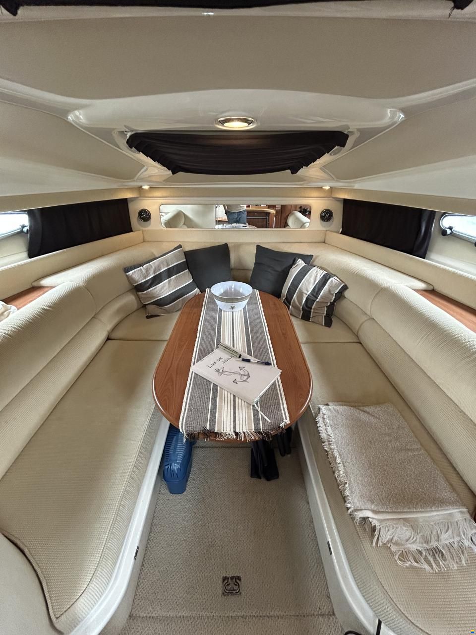 Sealine Sportcruiser 28
