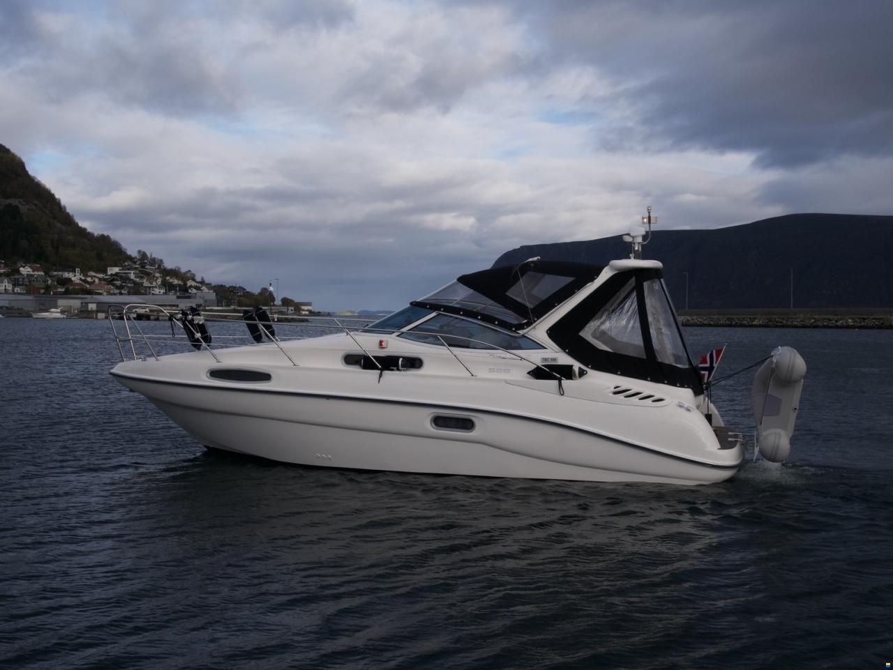 Sealine Sportcruiser 28