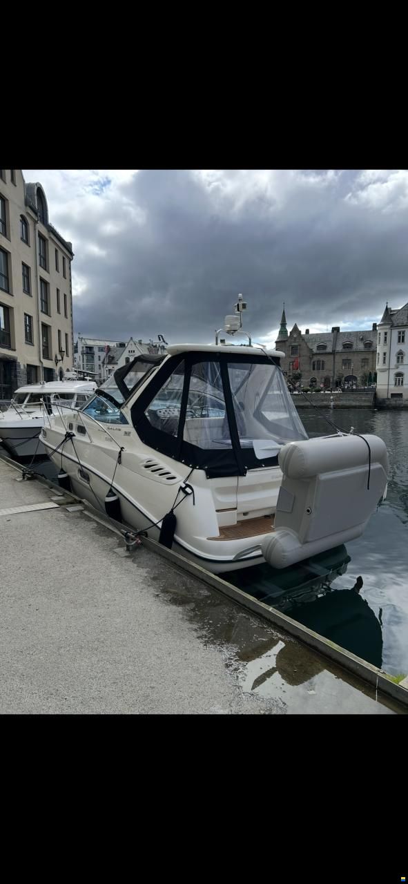 Sealine Sportcruiser 28