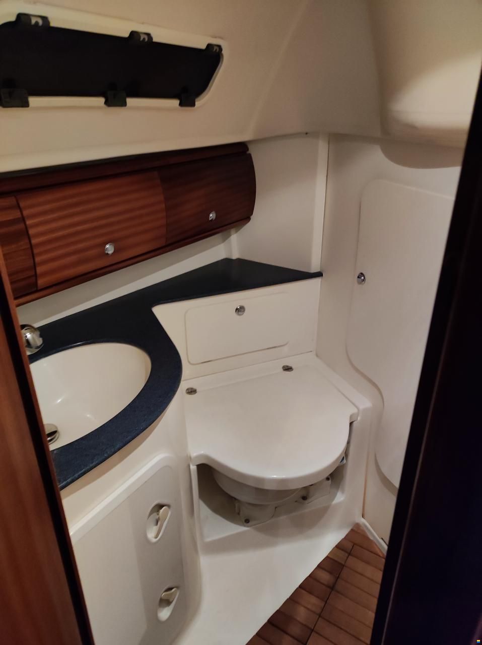 Bavaria 32