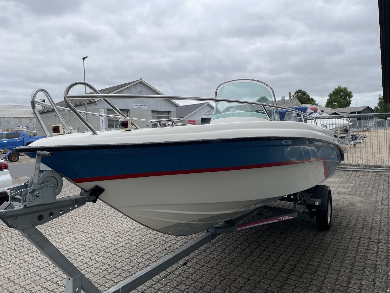 Norway X enes Explorer 570 med Mercury 1