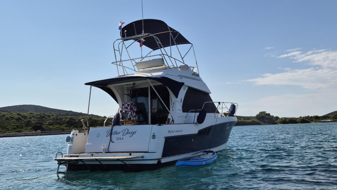 Beneteau Antares 980 Fly