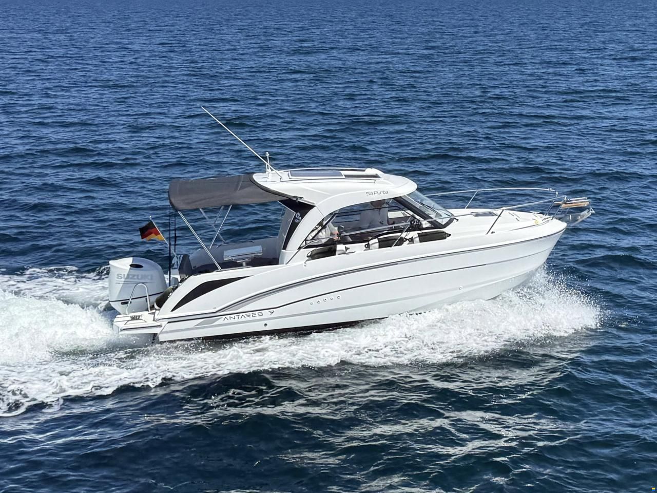 Beneteau Antares 7