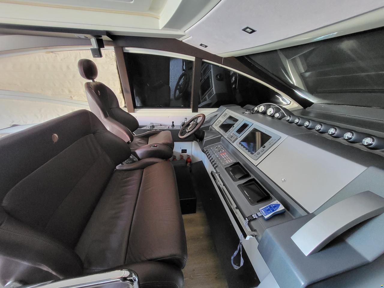 Azimut 62S