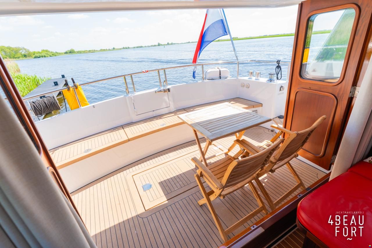 Altena 53 Custom Trawler