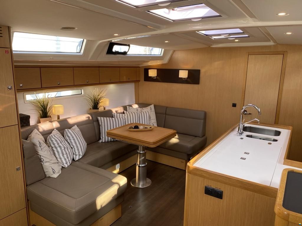 Bavaria Cruiser 56