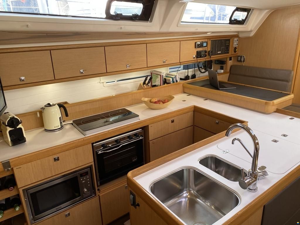 Bavaria Cruiser 56