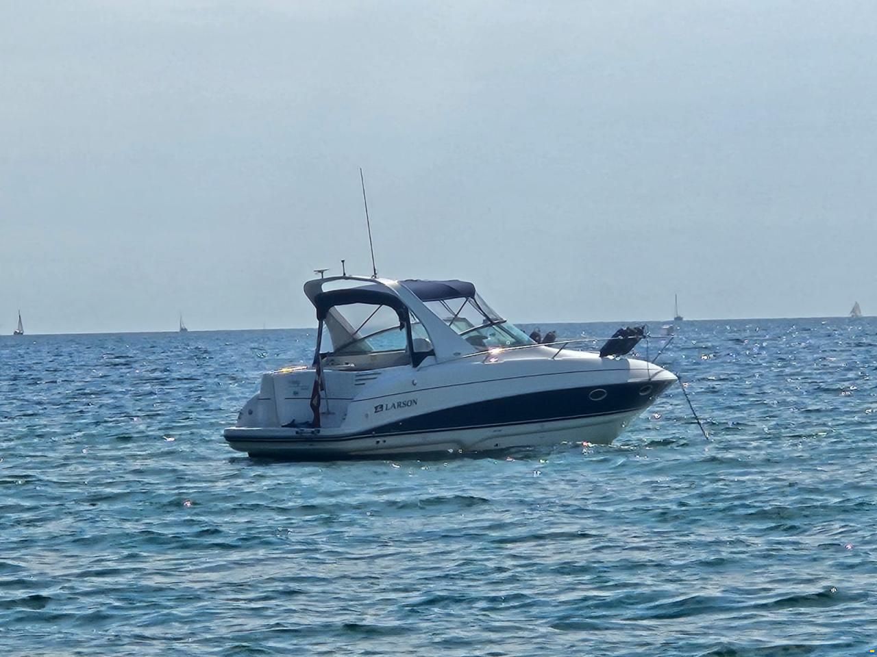 Larson 274 Cabrio