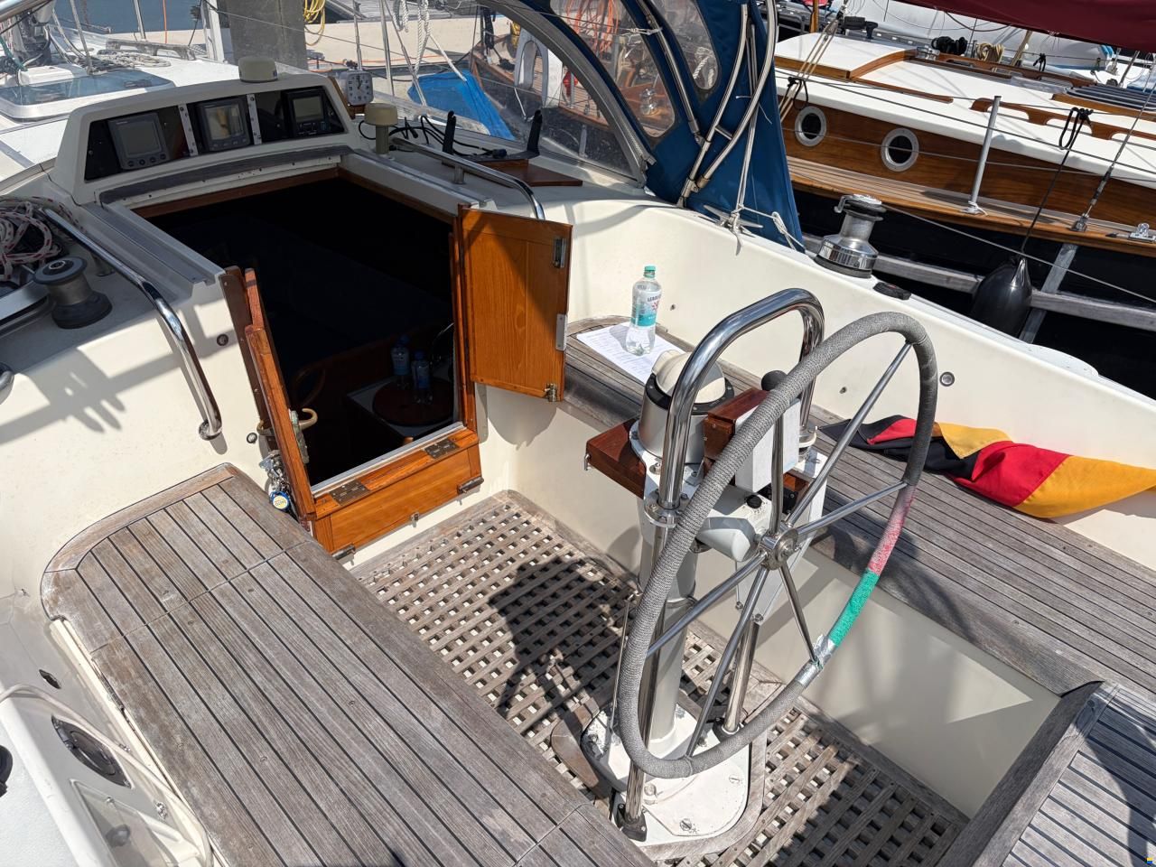 Marine Projects MOODY 346