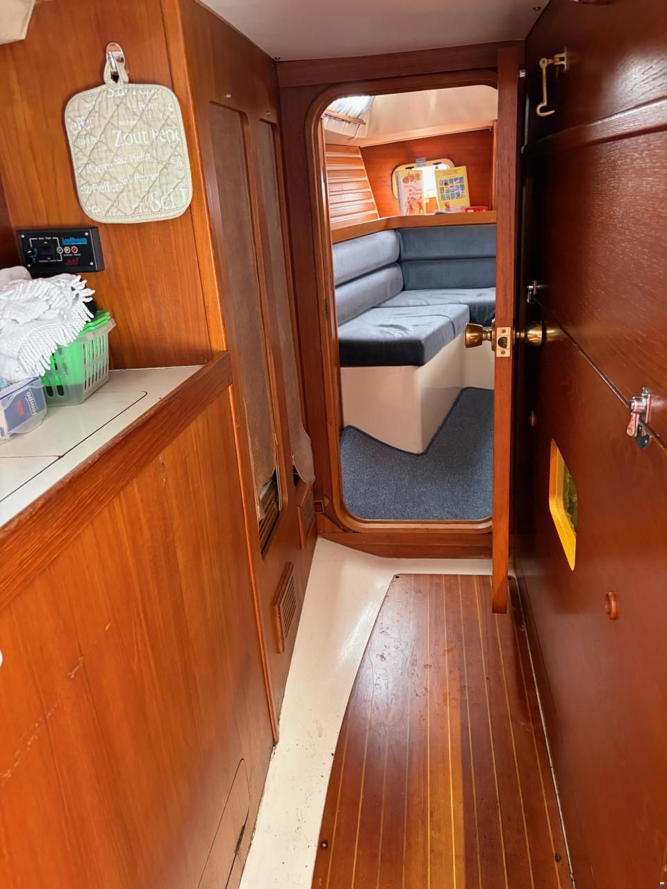 Marine Projects MOODY 346