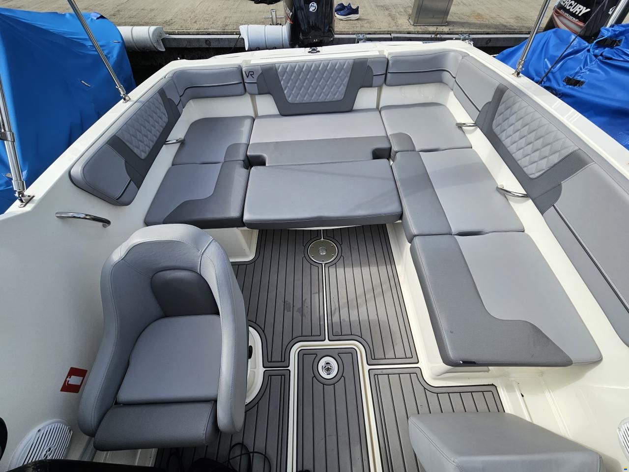 Bayliner VR4