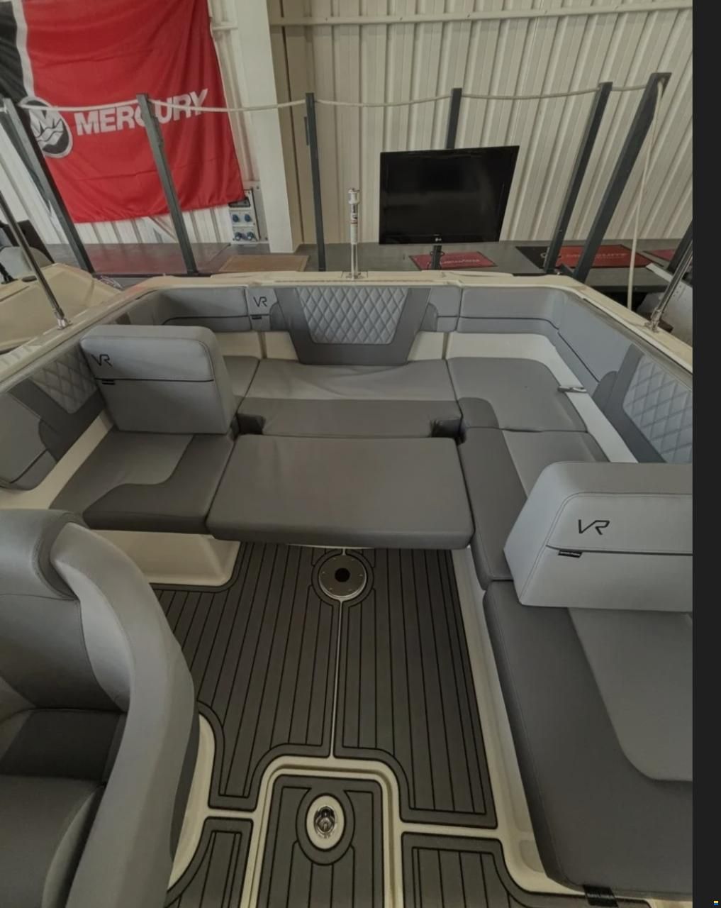 Bayliner VR4