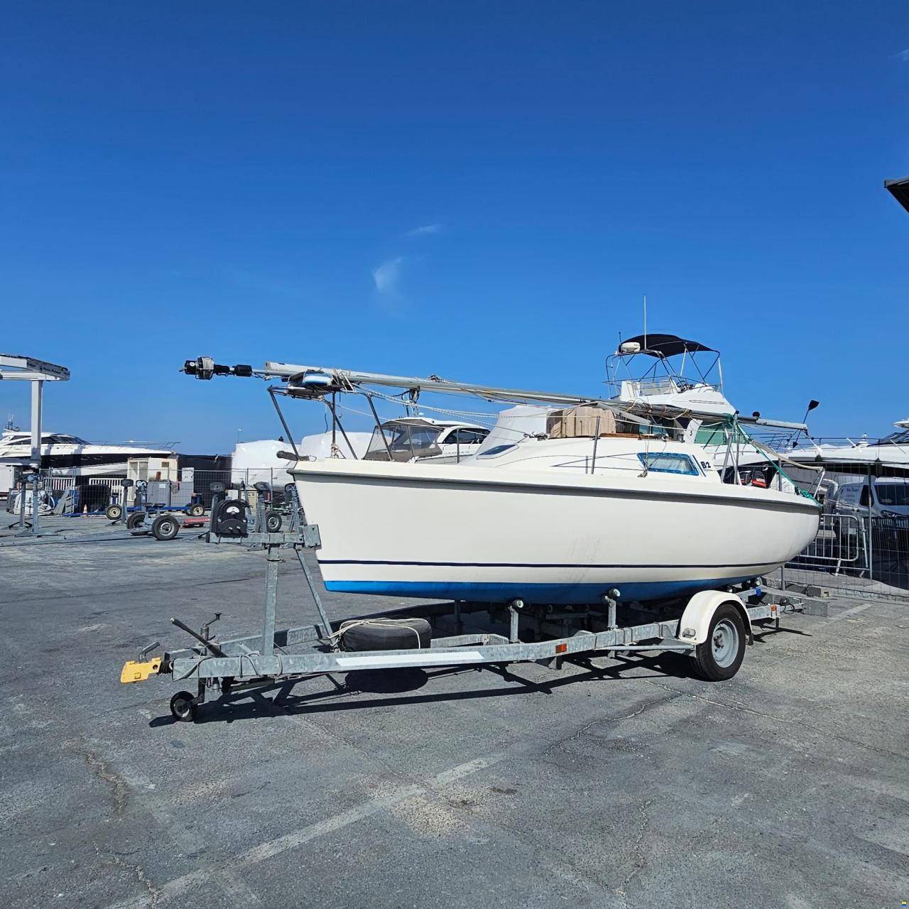 B2 Marine Blue Djinn