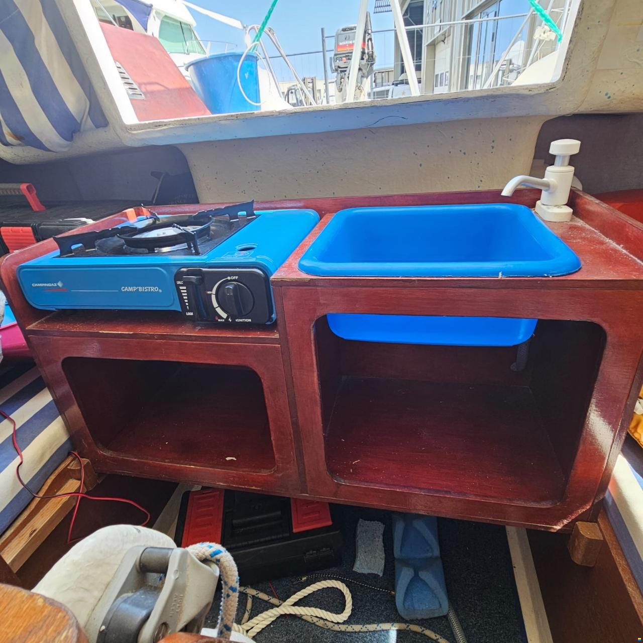 B2 Marine Blue Djinn