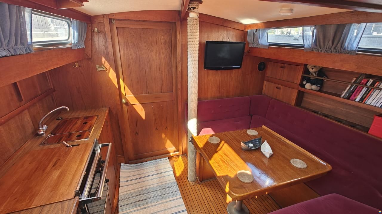 Sitala Yachts Nauticat 38