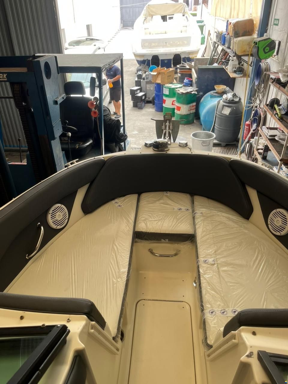 Sea Ray SPX 230