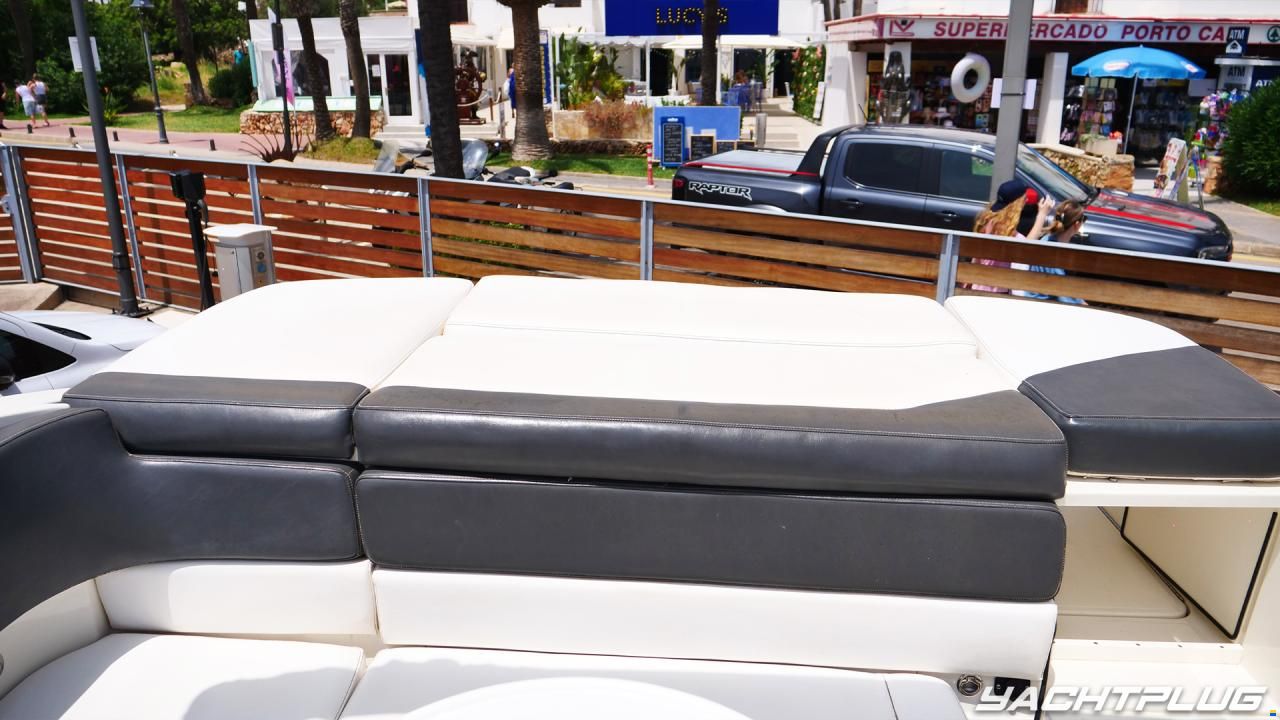 Sea Ray SPX 230