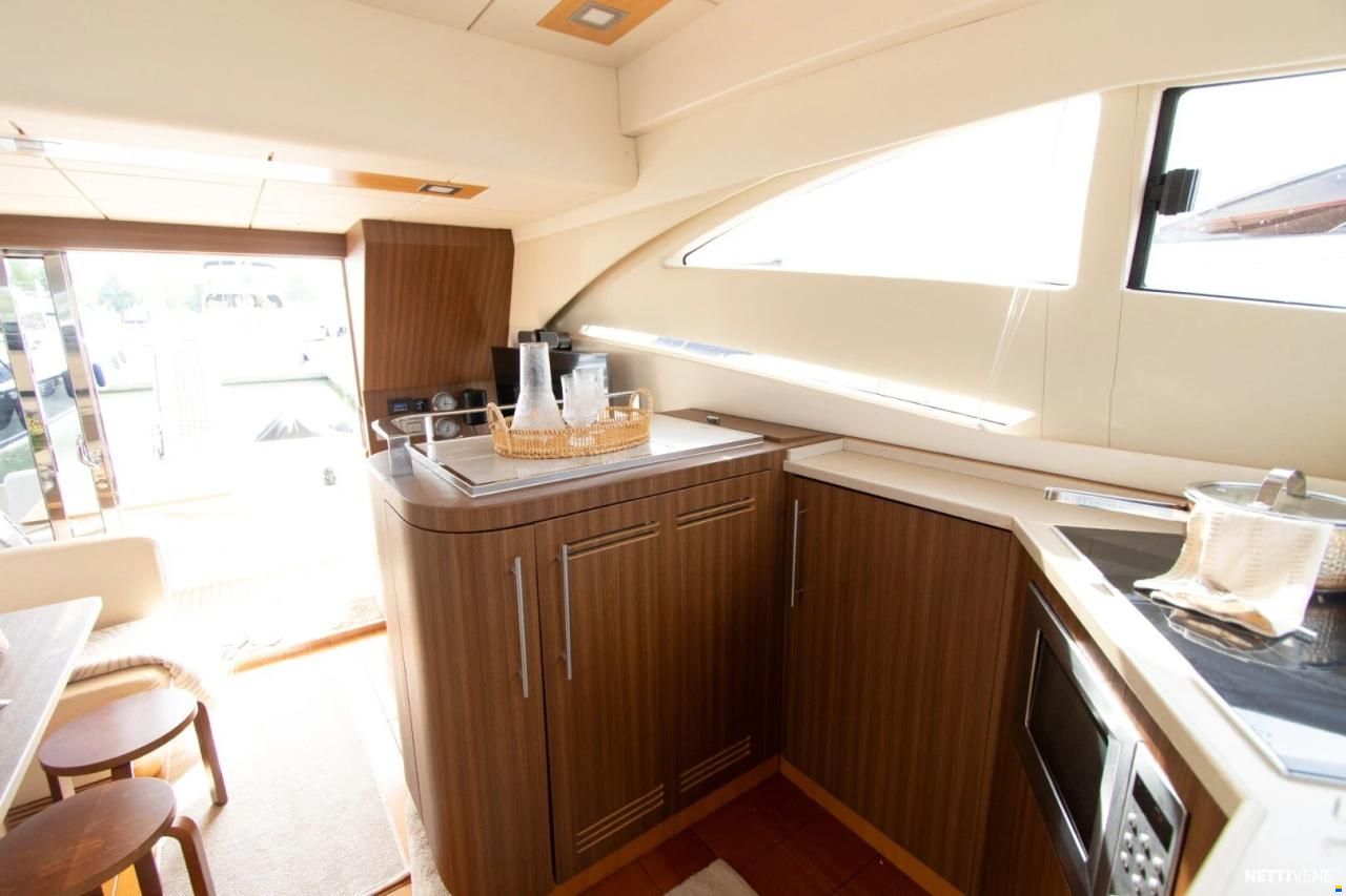 Rodman Muse 44