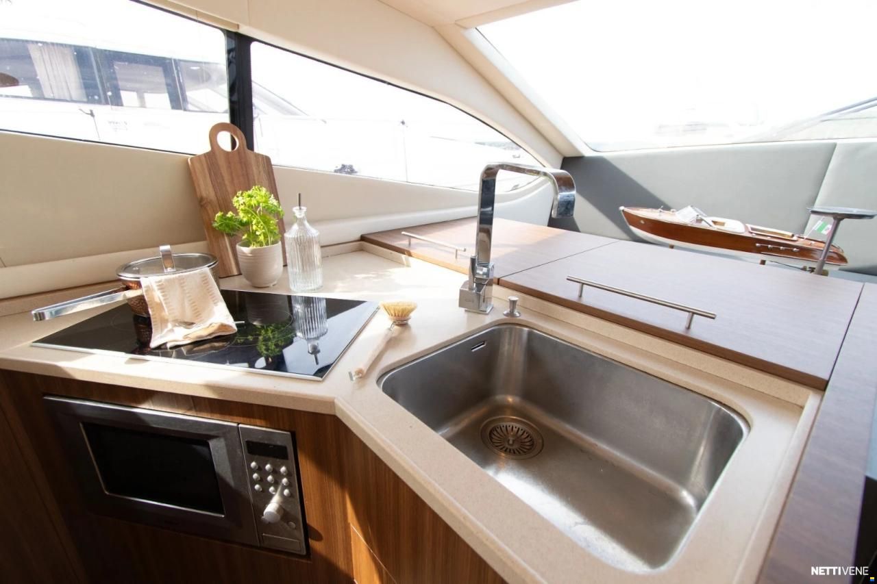 Rodman Muse 44