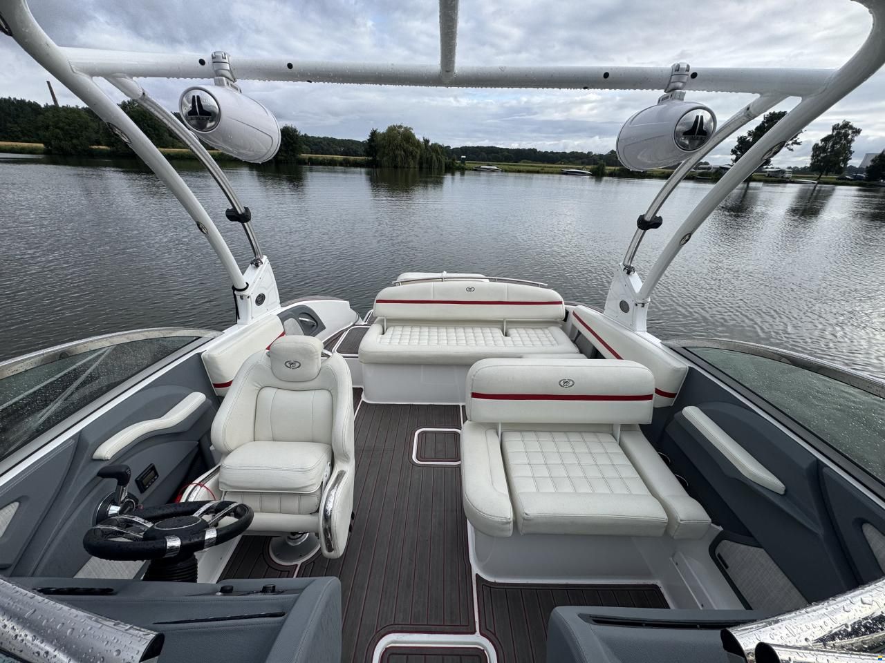 Cobalt R3 Surf