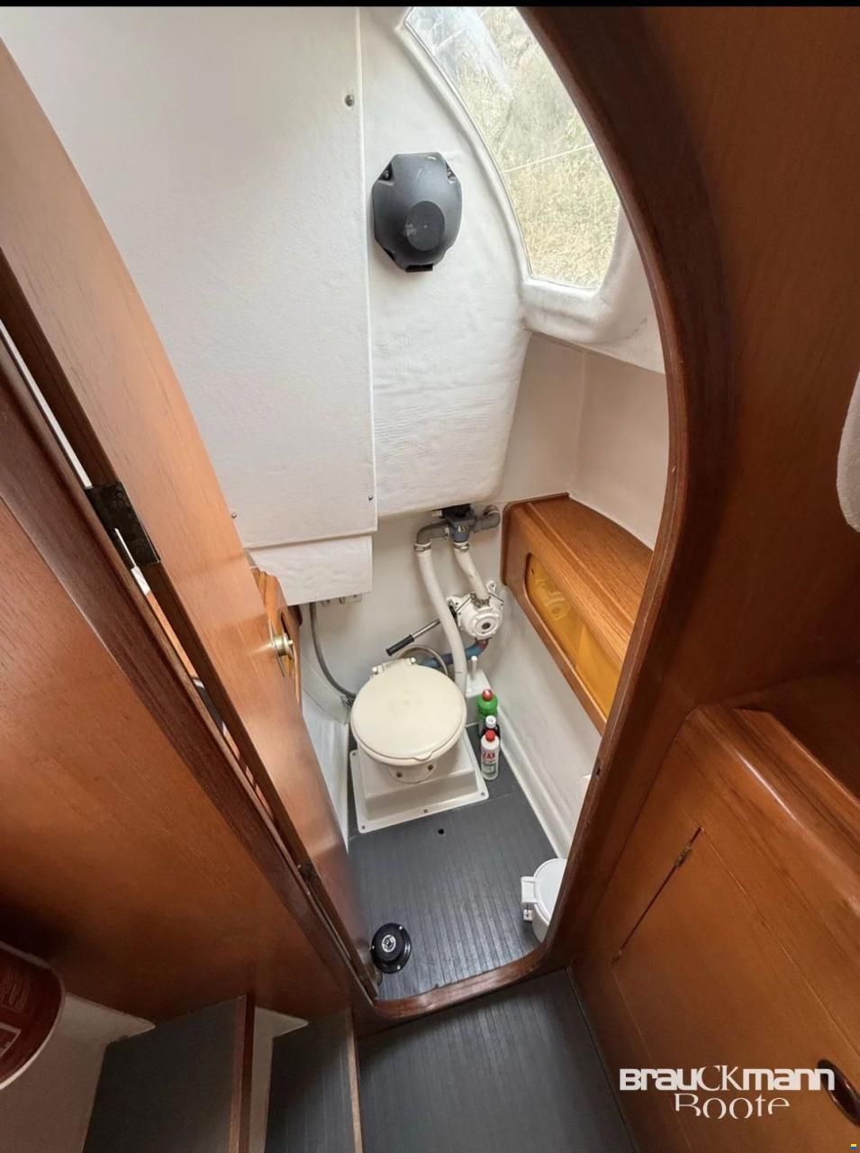 Beneteau Blue 2