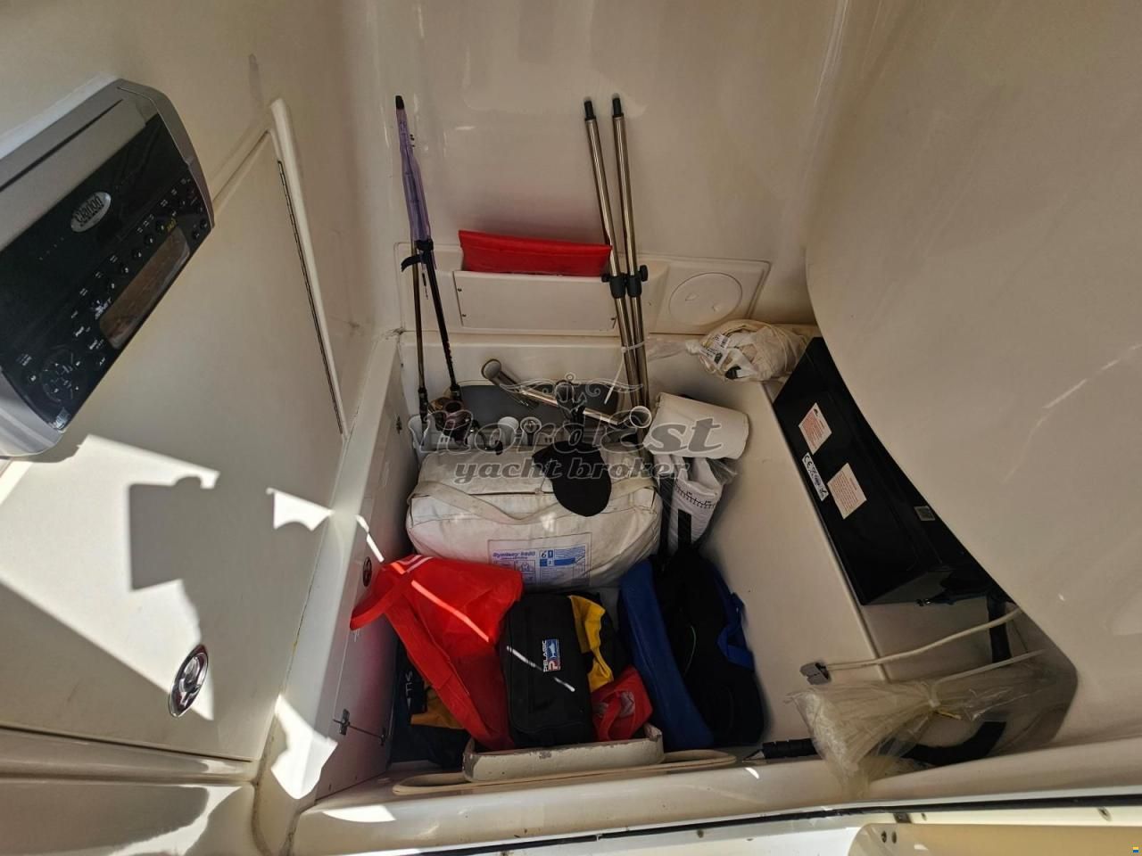 Boston Whaler 240 Outrage