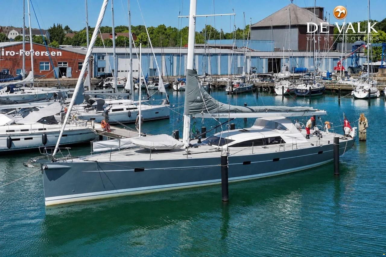 Grand Soleil 70